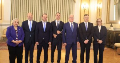 Ορκίστηκαν τα νέα μέλη της κυβέρνησης
