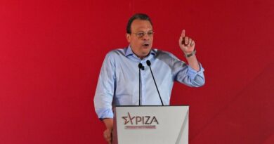 ΣΥΡΙΖΑ: Εγκρίθηκε με μεγάλη πλειοψηφία η πρόταση Φάμελλου για συμπόρευση με το κόμμα Τσίπρα