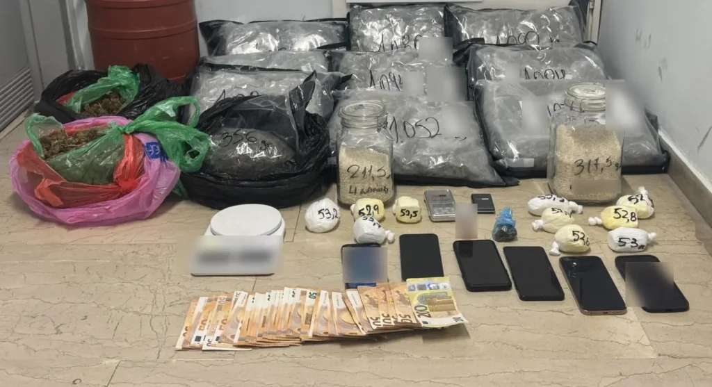Συνελήφθησαν 3 μέλη εγκληματικής οργάνωσης για διακίνηση ναρκωτικών στην Αχαΐα
