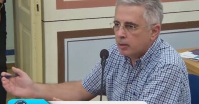 Μανώλης Μάκαρης: «Τα “χρυσά” σπιτάκια ανακύκλωσης των 300.000 ευρώ τα καταγγείλαμε στο Δημοτικό Συμβούλιο Καλαμάτας από το 2024 - Κυβέρνηση και ΦΟΔΣΑ να απαντήσουν ποιος θα πληρώσει τον λογαριασμό»