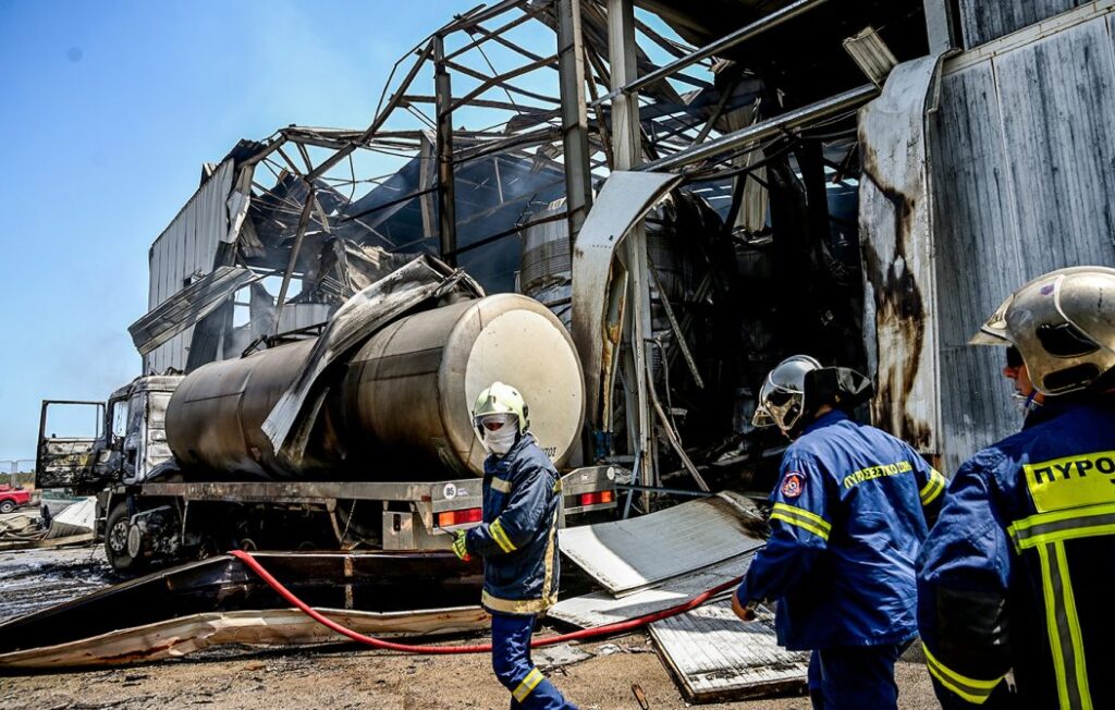 Στον εισαγγελέα σήμερα οι συλληφθέντες για τη φονική έκρηξη σε εργοστάσιο στα Εξαμίλια Κορινθίας