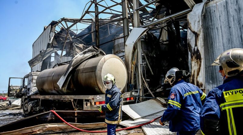 Στον εισαγγελέα σήμερα οι συλληφθέντες για τη φονική έκρηξη σε εργοστάσιο στα Εξαμίλια Κορινθίας