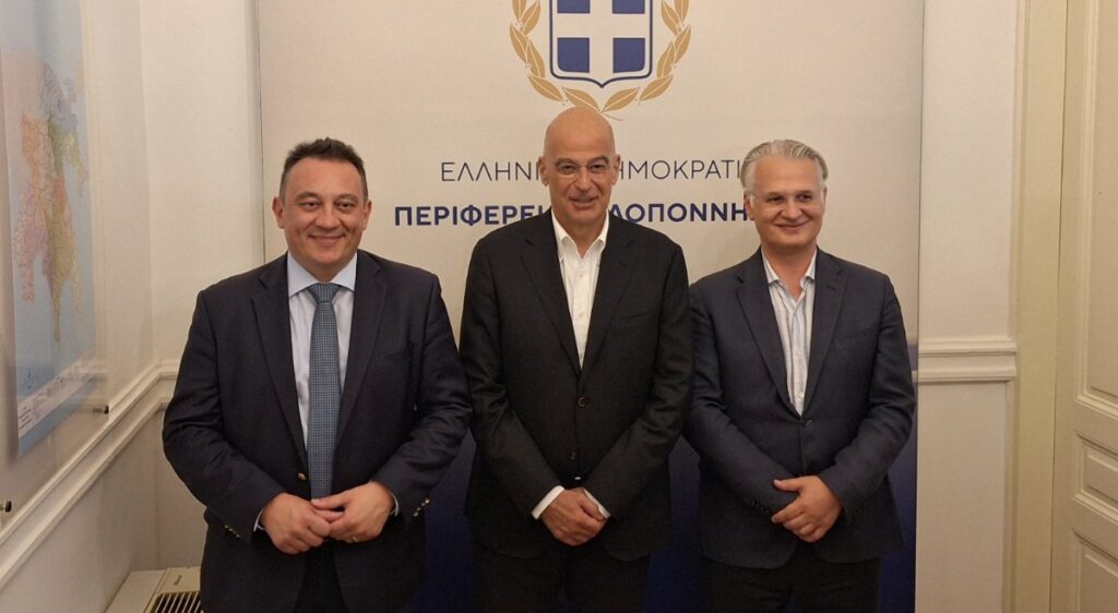 Συνάντηση εργασίας του Περιφερειάρχη Πελοποννήσου Δημήτρη Πτωχού με τον Υπουργό Εθνικής Άμυνας Νίκο Δένδια