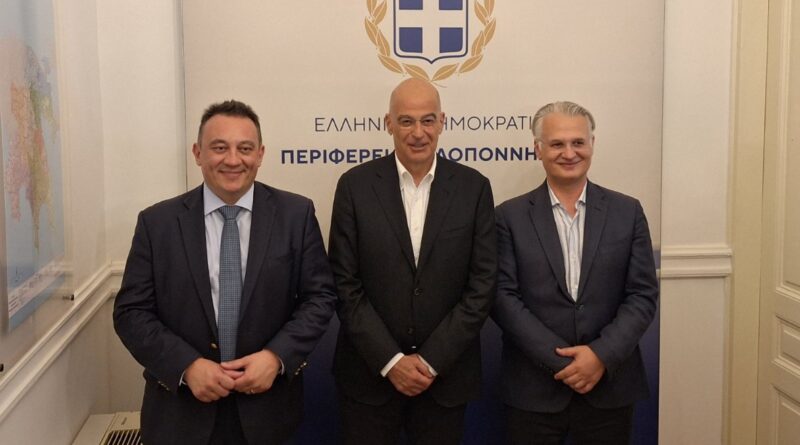 Συνάντηση εργασίας του Περιφερειάρχη Πελοποννήσου Δημήτρη Πτωχού με τον Υπουργό Εθνικής Άμυνας Νίκο Δένδια