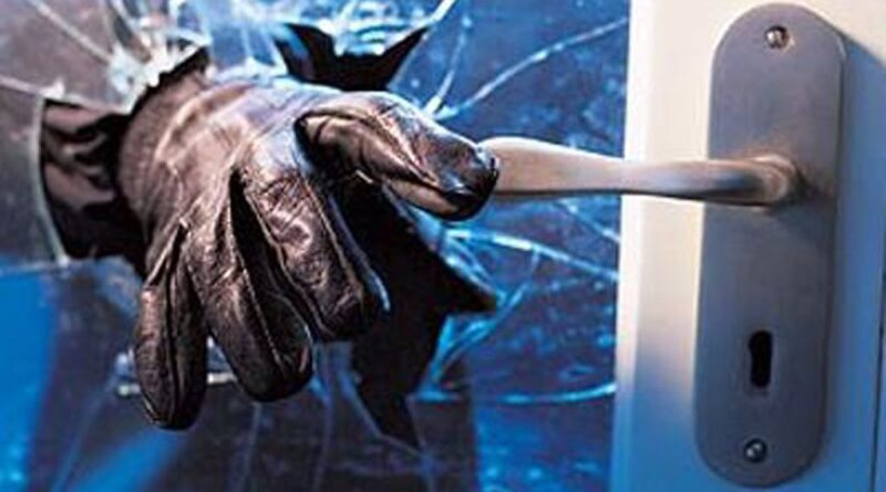 Συνελήφθησαν 2 άτομα για κλοπές στην Κορινθία