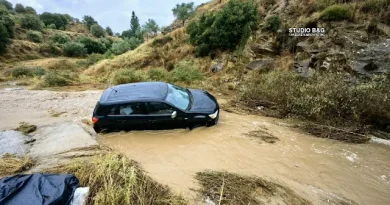 Αργολίδα: Σώθηκαν την τελευταία στιγμή ηλικιωμένοι από ορμητικό χείμαρρο -VIDEO
