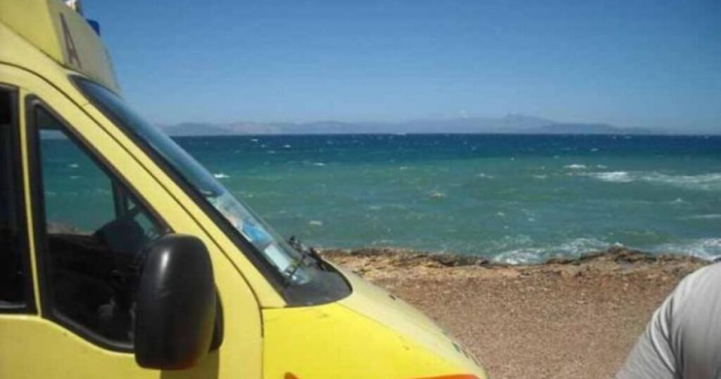 Λουτράκι: Ανασύρθηκε 66χρονη χωρίς τις αισθήσεις της από τη θάλασσα