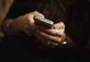 Εξαρθρώθηκε εγκληματική οργάνωση χρησιμοποιούσαν AI για κλωνοποίηση φωνών από συγγενείς για απάτες και διακεκριμένες κλοπές