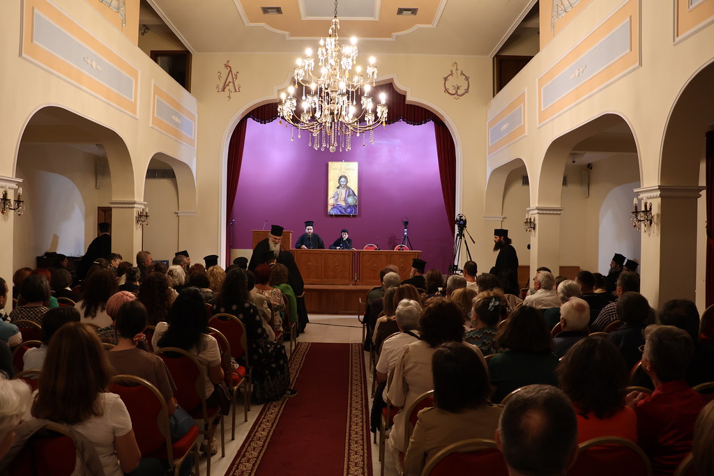 Με μεγάλη συμμετοχή πραγματοποιήθηκε η έναρξη της Σχολής Γονέων της Ιεράς Μητροπόλεως Κορίνθου