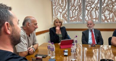 Με συνδικαλιστές συναντήθηκε στο Εργατικό Κέντρο Κορίνθου η Πρόεδρος της ΚΟ του ΣΥΡΙΖΑ-ΠΣ, Ρένα Δούρου