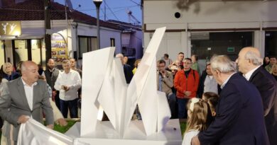 ”Καλοκαίρια και χειμώνες” στην ανακαινισμένη “πλατεία Δημήτρη Μητροπάνου”, στα Τρίκαλα