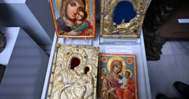Η Μεγάλη επιτυχία του κ. Μητσοτάκη: 48 από 10.000 κειμήλια