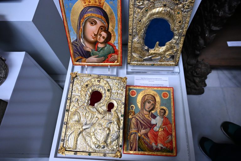 Η Μεγάλη επιτυχία του κ. Μητσοτάκη: 48 από 10.000 κειμήλια